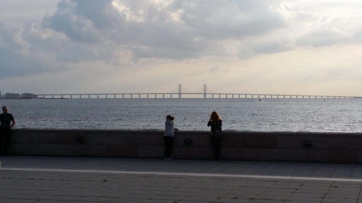 Posta de sol amb vistes al pont d'Öresund