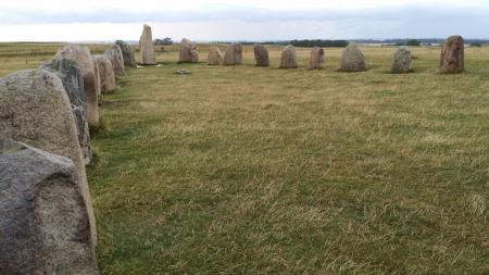 Les pedres d'Ales. Monument megalític i viking a Escania, Suècia